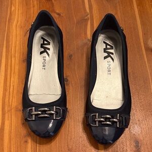 Women's Navy Blue Ballet Flats